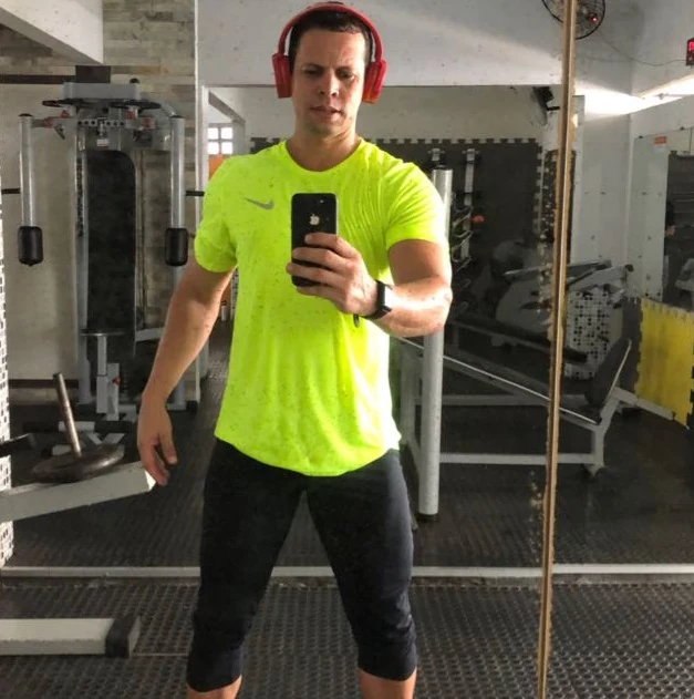 Foto de Adriano Gomes